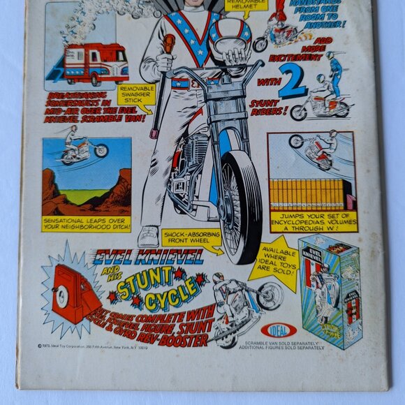 Captain Marvel #30 (Jan 1974, Marvel) - Picture 7 of 16